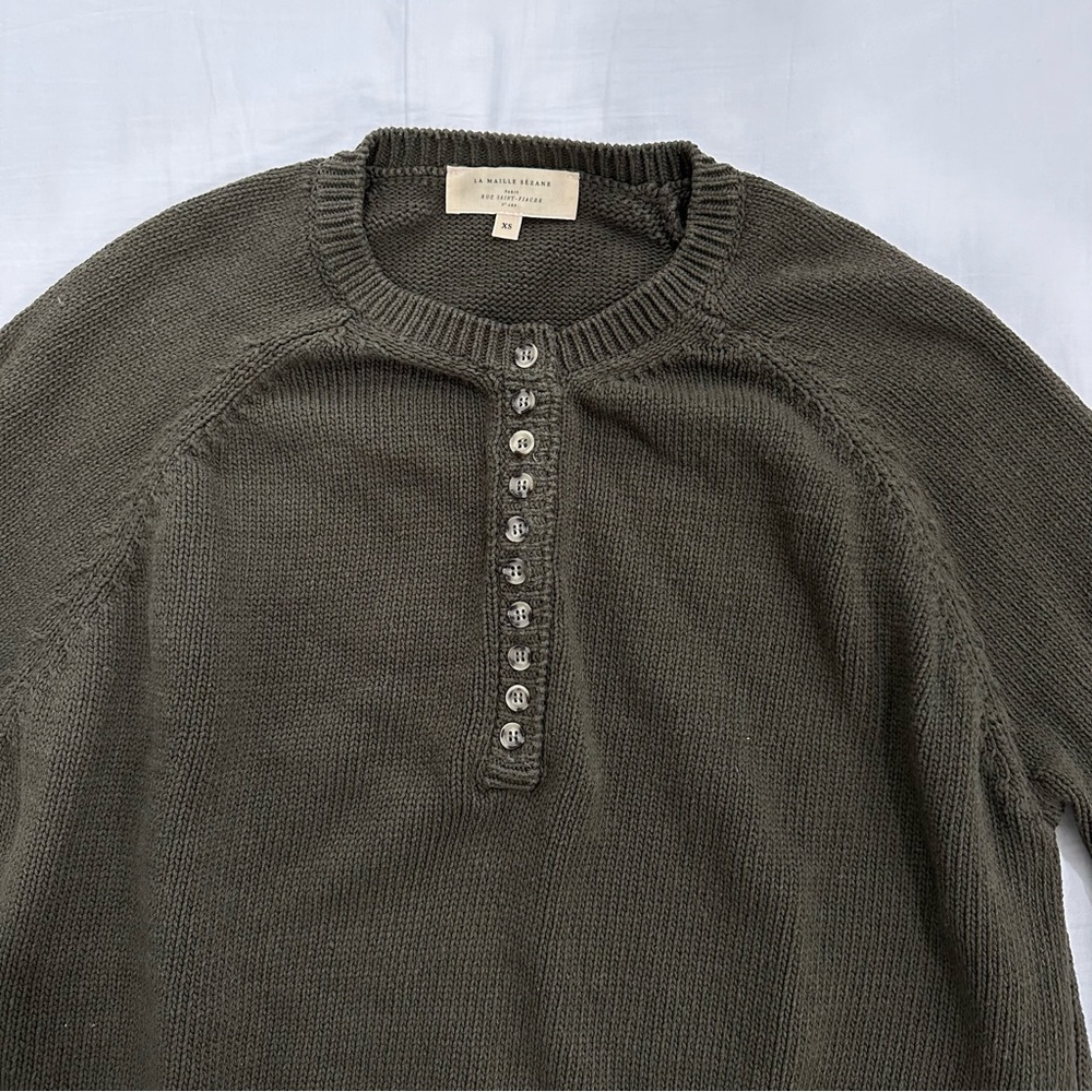 Elegant Olive Green Women's Top - Picture 3 of 5